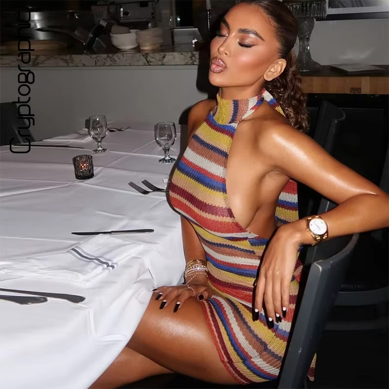 Y2K Backless Halter Mini Dress - Krótka sukienka mini z dzianiny w