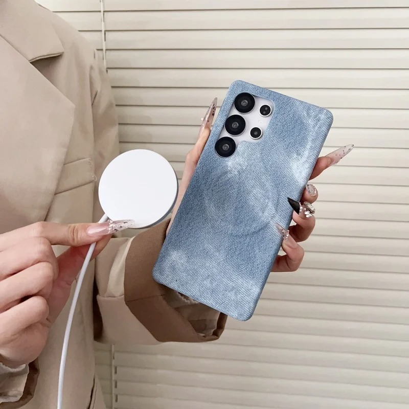 Etui na telefon z teksturą dżi – Jeans recenzja i cena